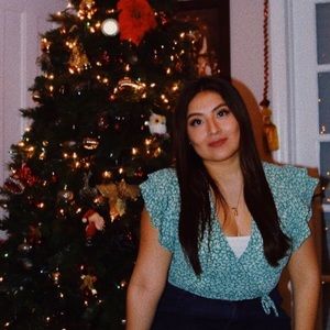 Meet your Posher, Cynthia